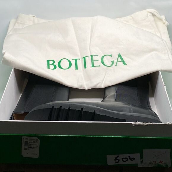 Bottega Veneta Lug Sole Leather Chelsea Boots size 39 - Picture 13 of 15